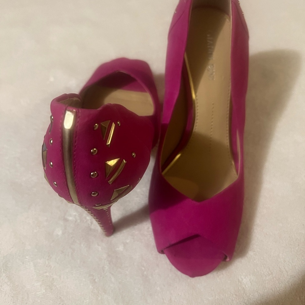 Giani Bernini Pink Suede Heels